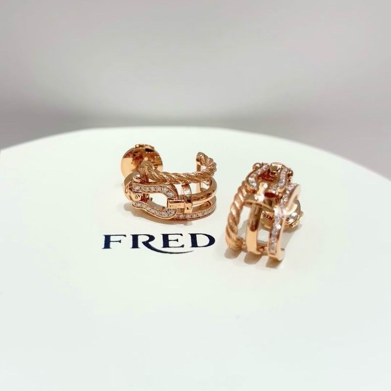 Fred Earring 06yxs02